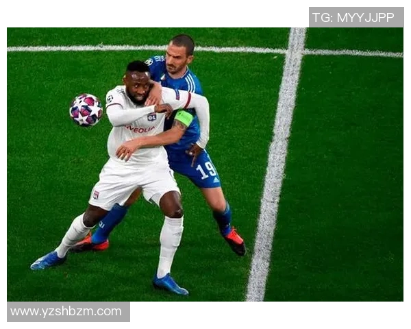 尤文图斯与里昂次回合上半场精彩对决回顾与分析 尤文图斯与里昂次回合上半场精彩对决回顾与分析