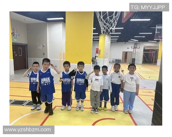 幼儿园篮球上写名字的创意活动促进孩子们的团队合作与自信心培养 幼儿园篮球上写名字的创意活动促进孩子们的团队合作与自信心培养